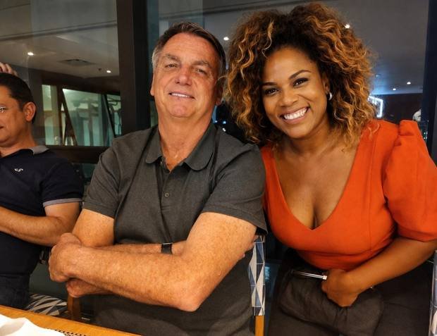 Barbara Kogos ao lado de Jair Bolsonaro